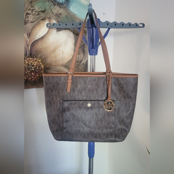Michael Kors Shoulder Bag - Picture 1 of 16